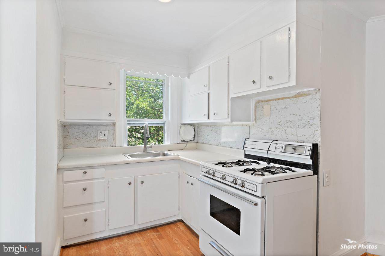 114 Broadway - Photo 1