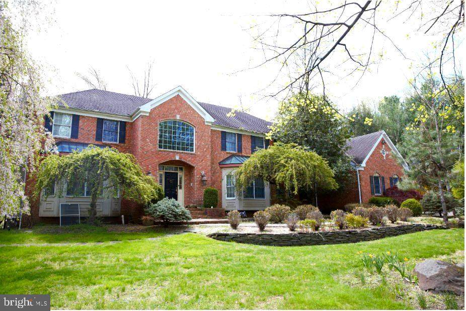 61 Fitch Way - Photo 1