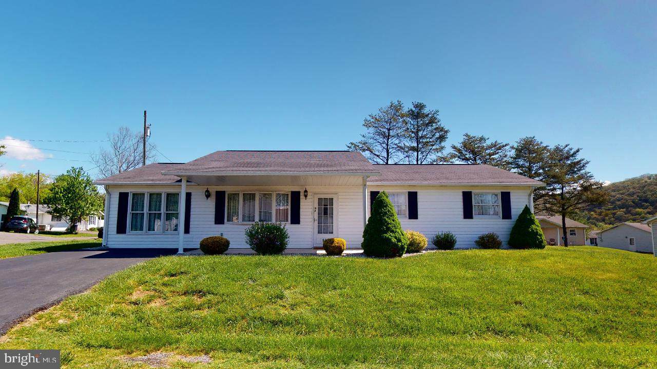 94 Cardinal Ter - Photo 1