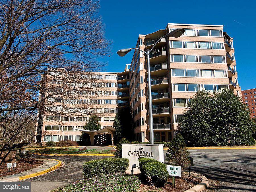 4101 Cathedral Avenue - Photo 1