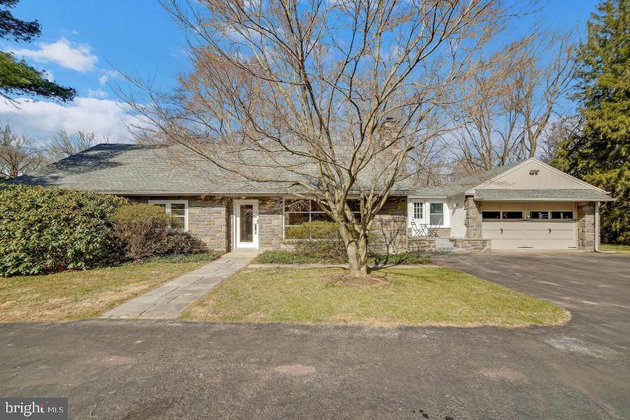 740 Bryn Mawr Avenue - Photo 1