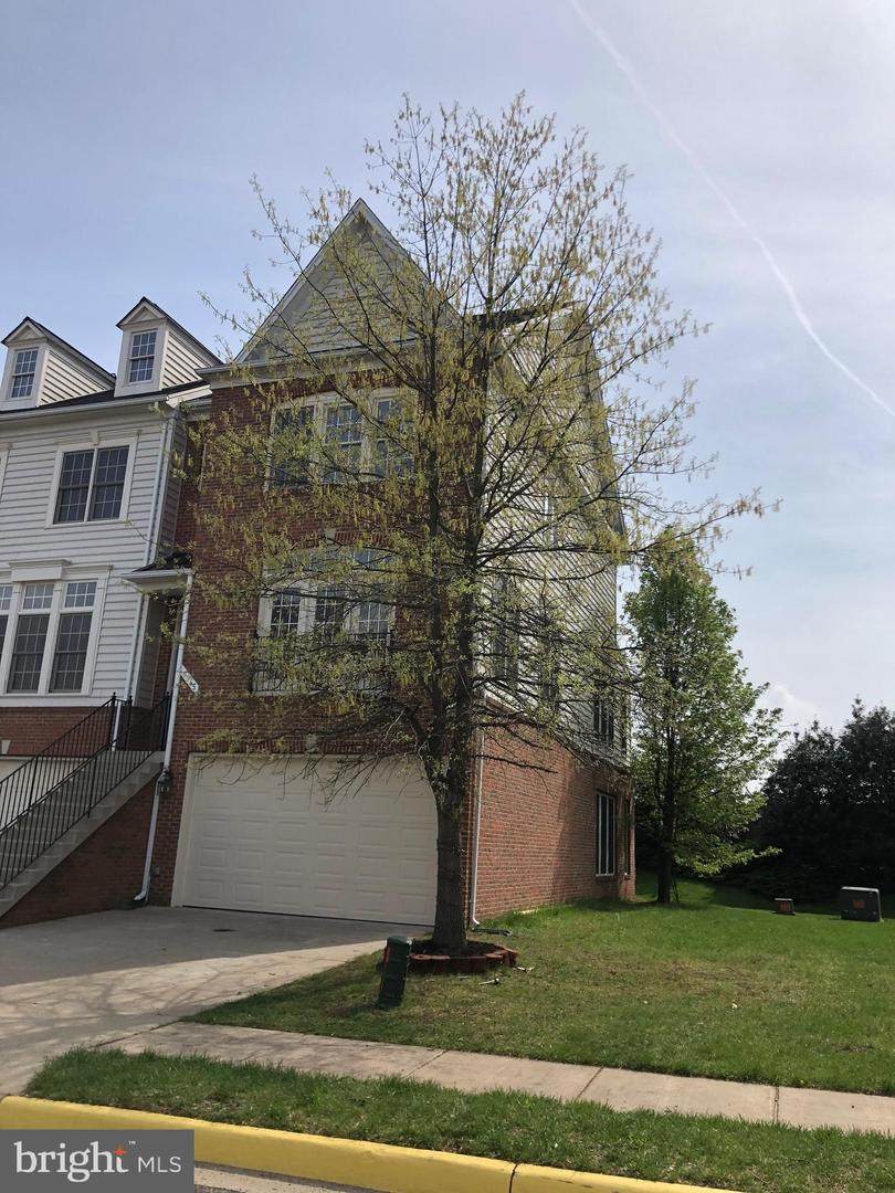6945 Stanwick Square - Photo 1