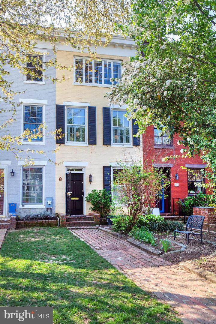 633 South Carolina Avenue - Photo 1