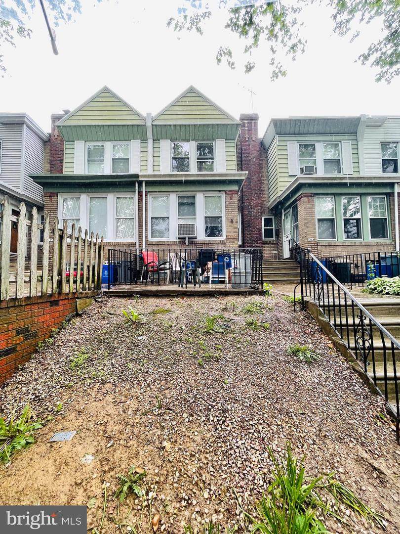 4116 Stirling Street - Photo 1