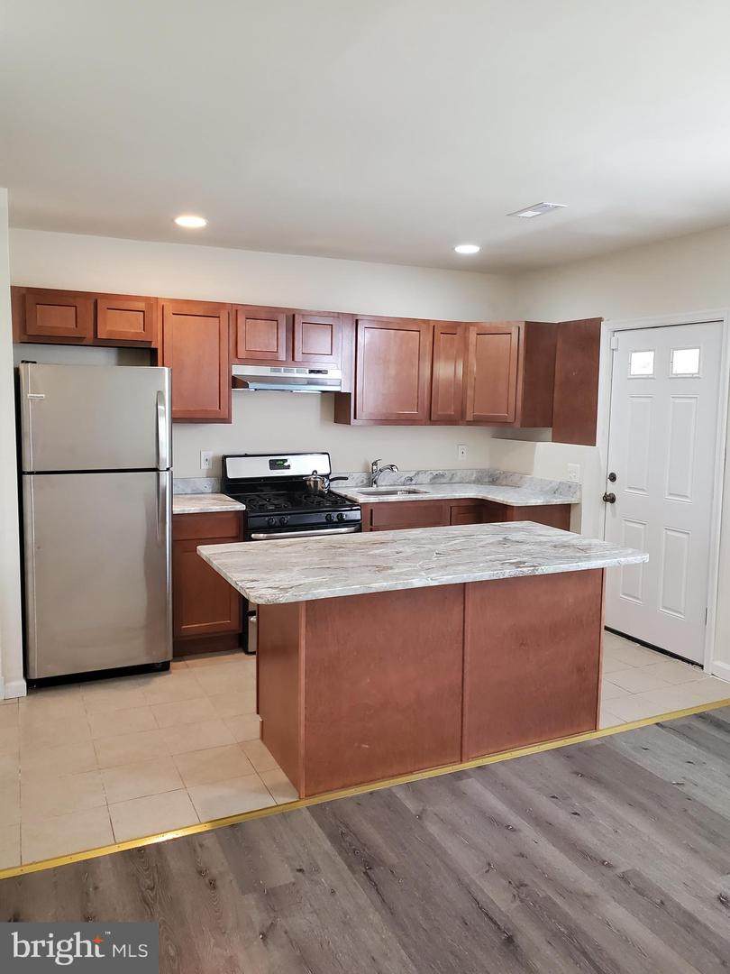 5328 Beaufort Avenue - Photo 1
