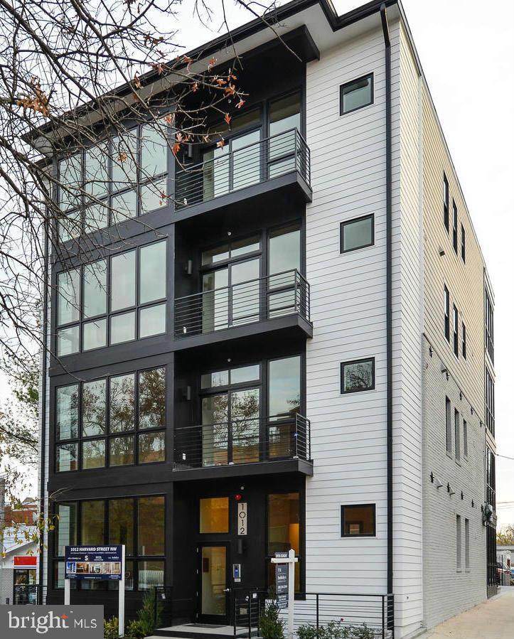 1012 Harvard Street - Photo 1