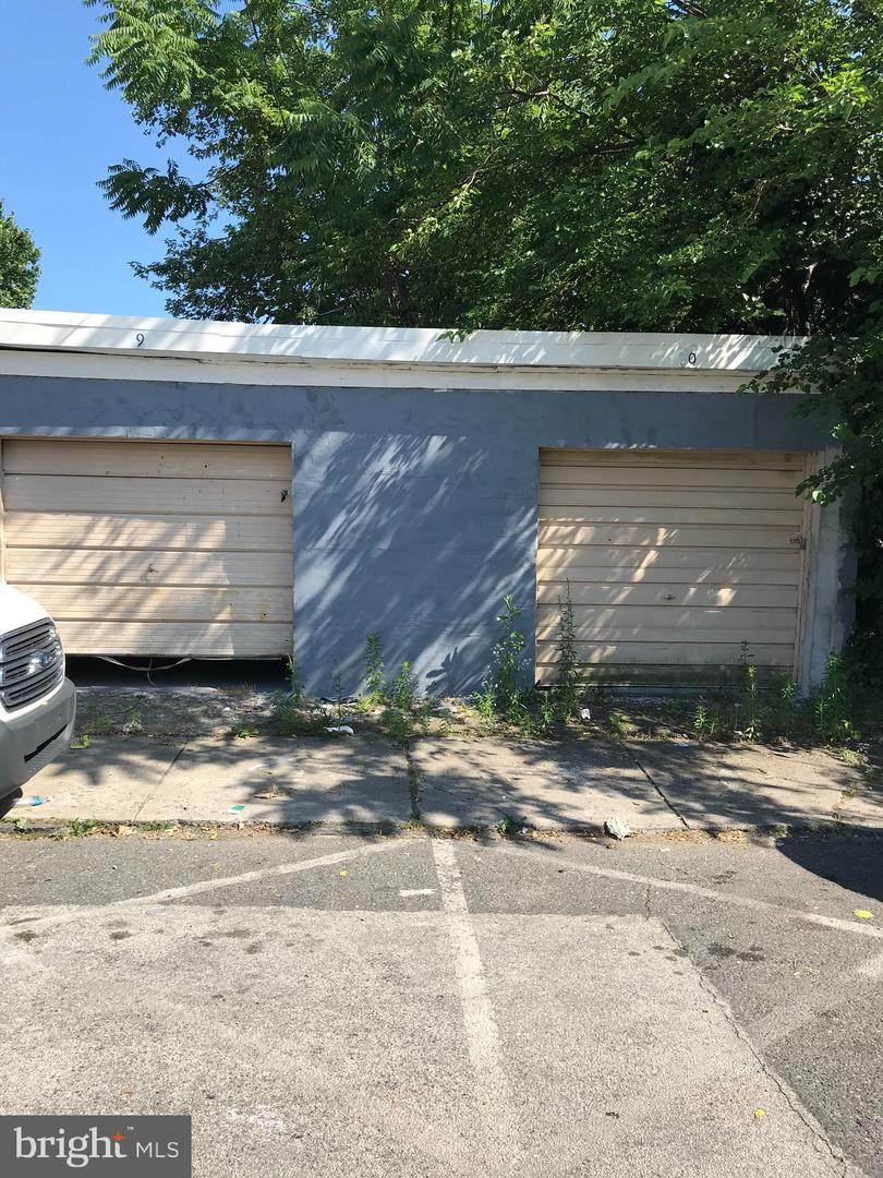 1931 Edgmont Avenue - Photo 1