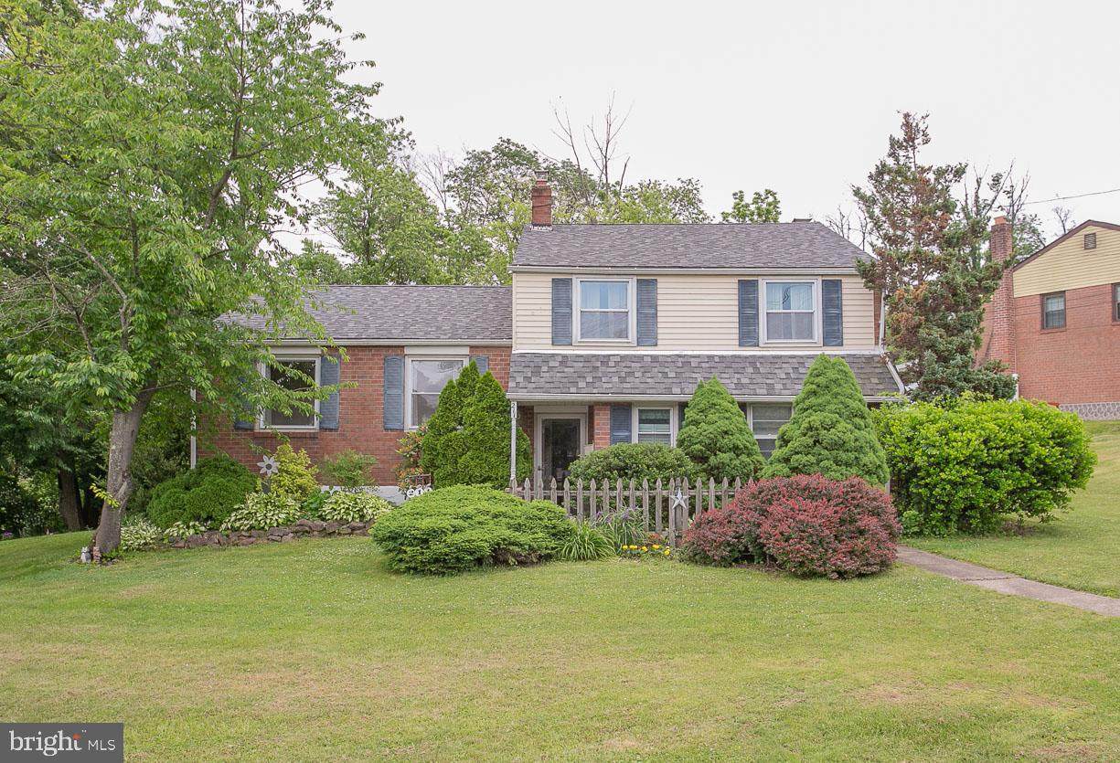 211 Jasper Road - Photo 1