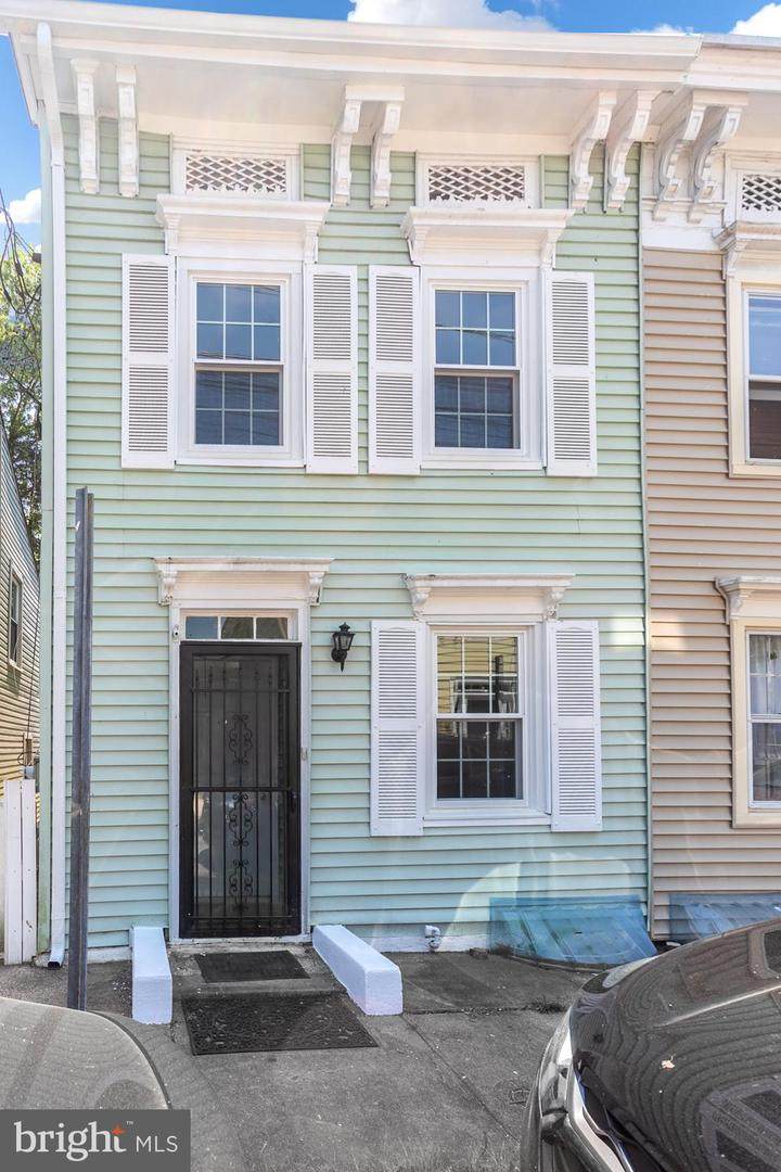 20 Thompson Street - Photo 1