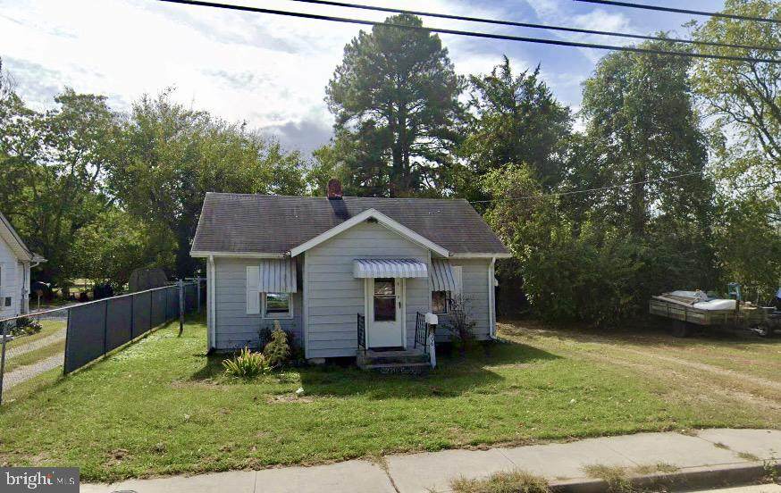906 Johnson Street - Photo 1