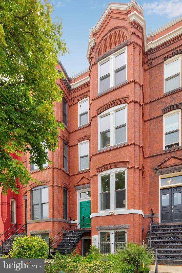503 Seward Square - Photo 1