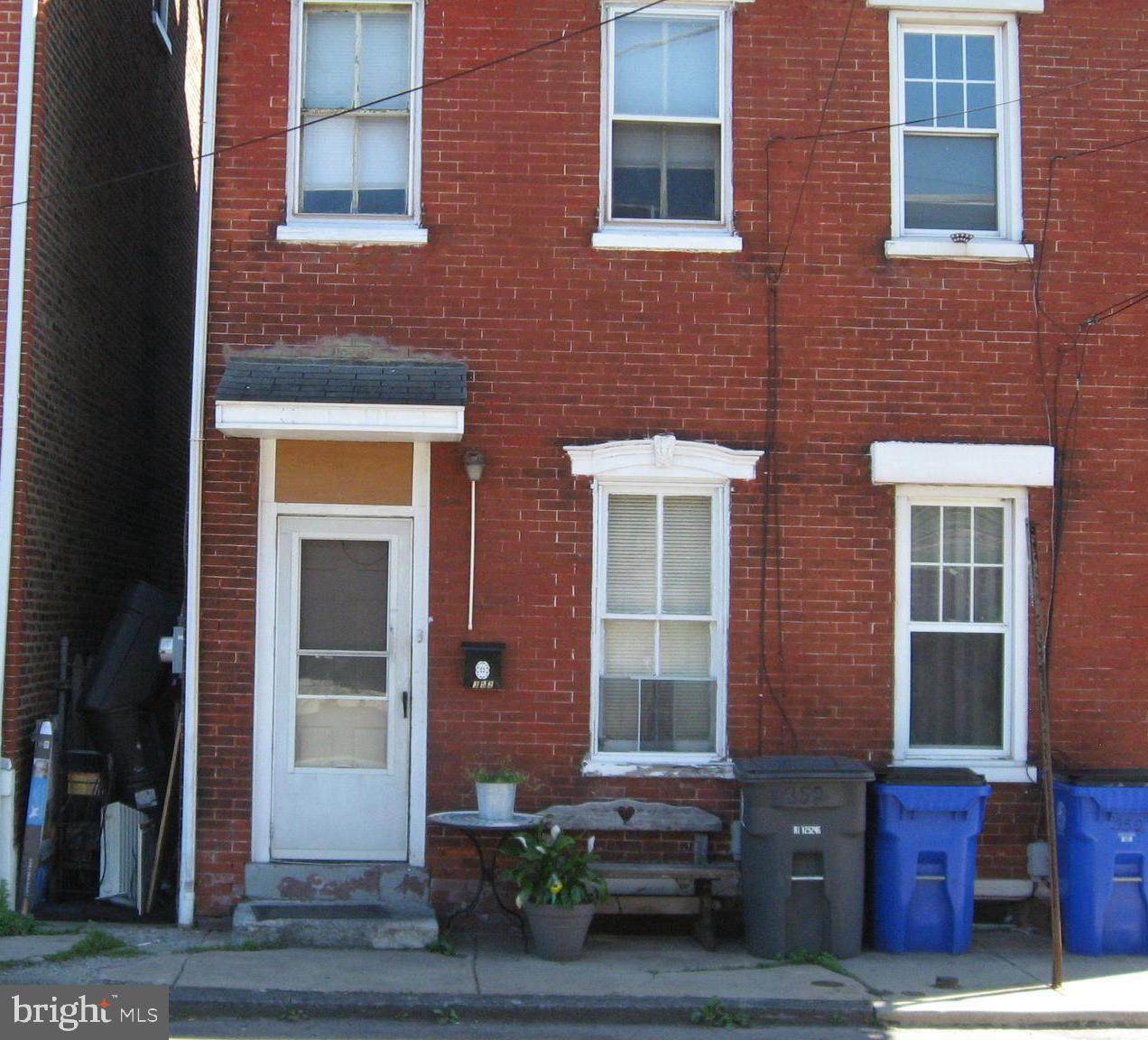 352 Apple Street - Photo 1
