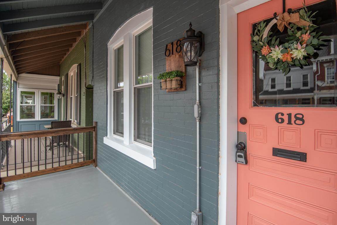 618 Chestnut Street - Photo 1