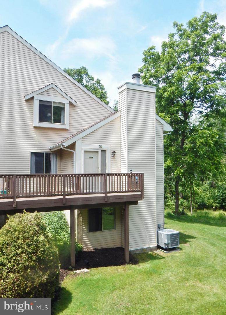 343 Green Meadow Lane - Photo 1