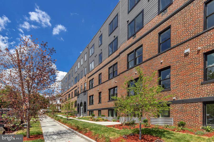 839 Kennedy Street - Photo 1