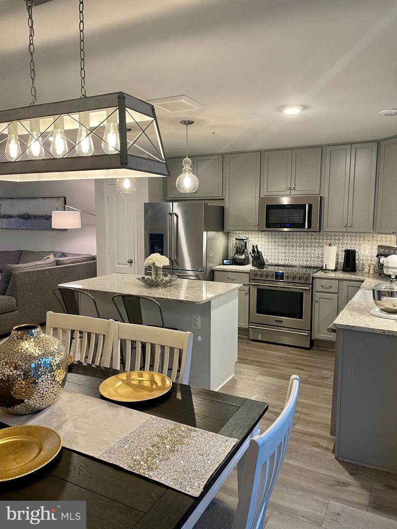 215 Sheridan Street - Photo 1