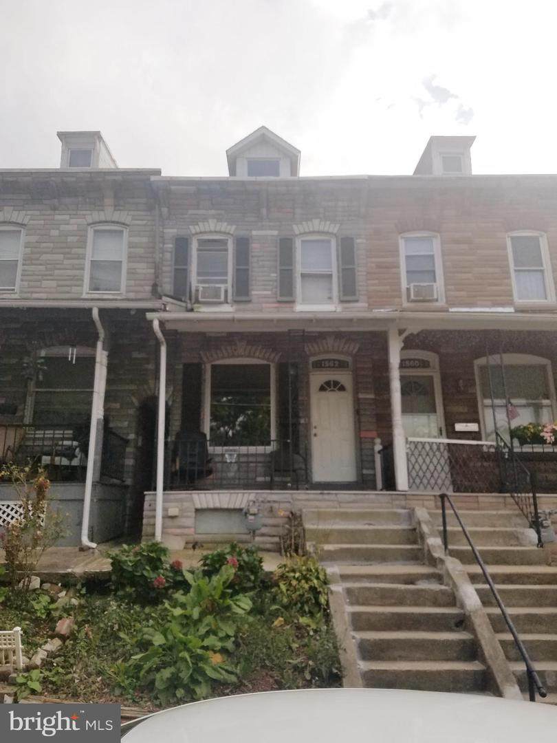 1562 Cotton Street - Photo 1