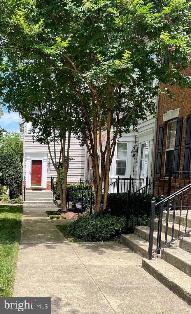 5548 Lanier Avenue - Photo 1