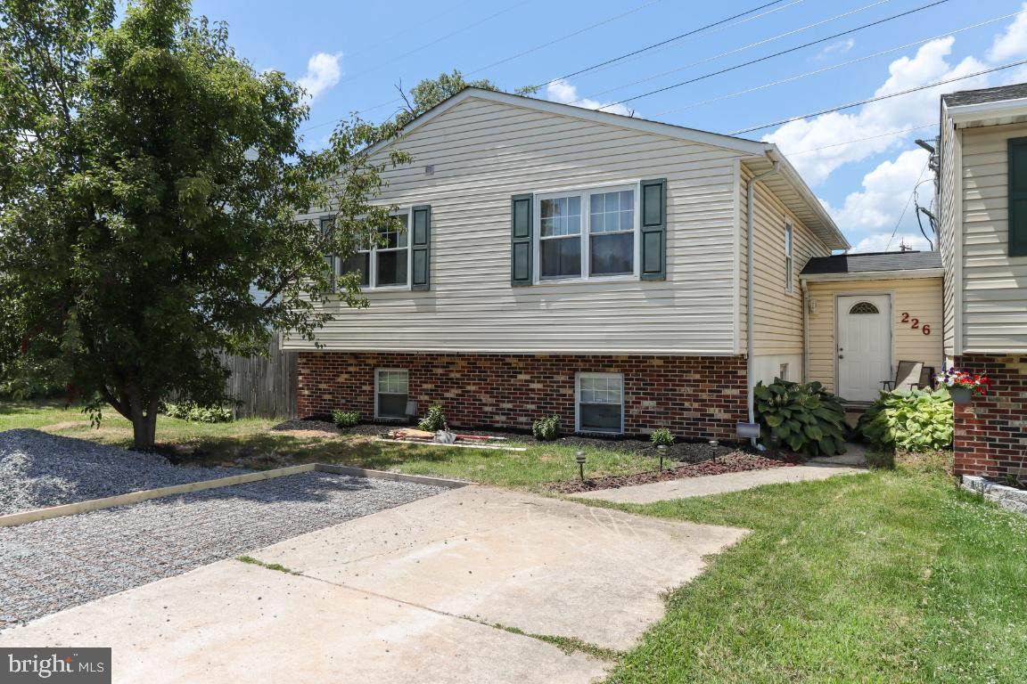 226 Highlander Drive - Photo 1