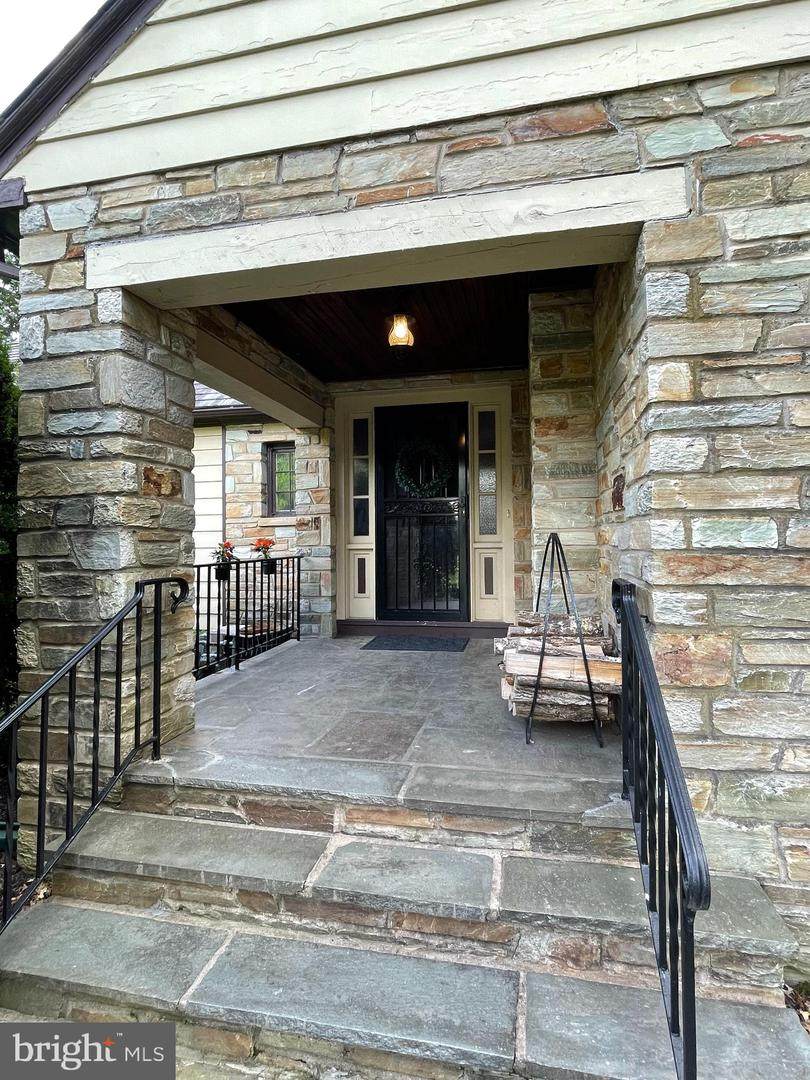 2005 Yardley Road - Photo 1