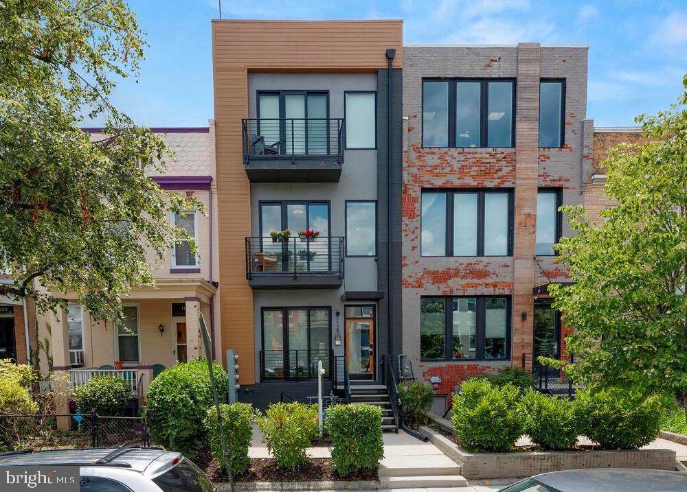 1125 Morse Street - Photo 1