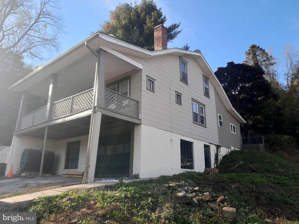 36 Newport Avenue - Photo 1