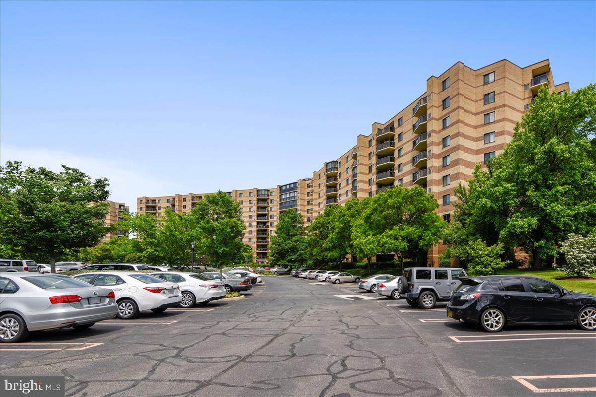 8380 Greensboro - Photo 1