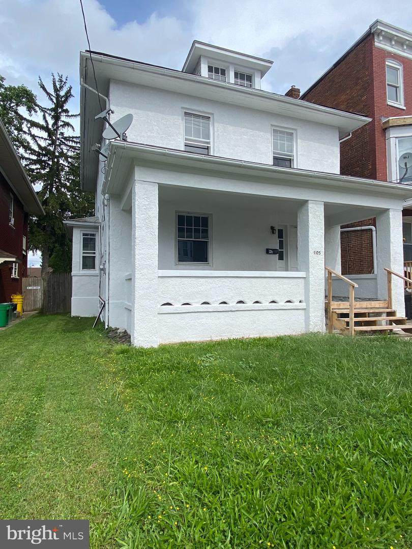 905 King Street - Photo 1