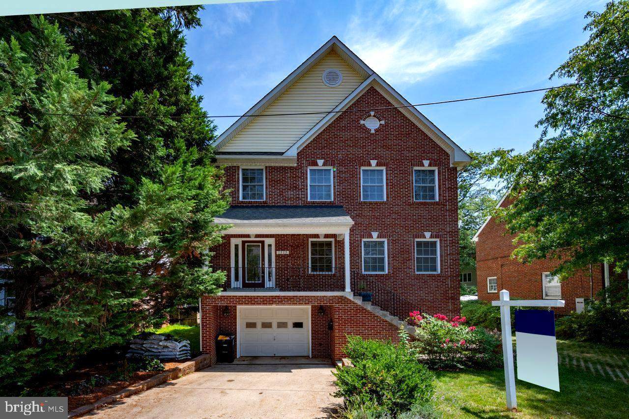1515 George Mason Drive - Photo 1