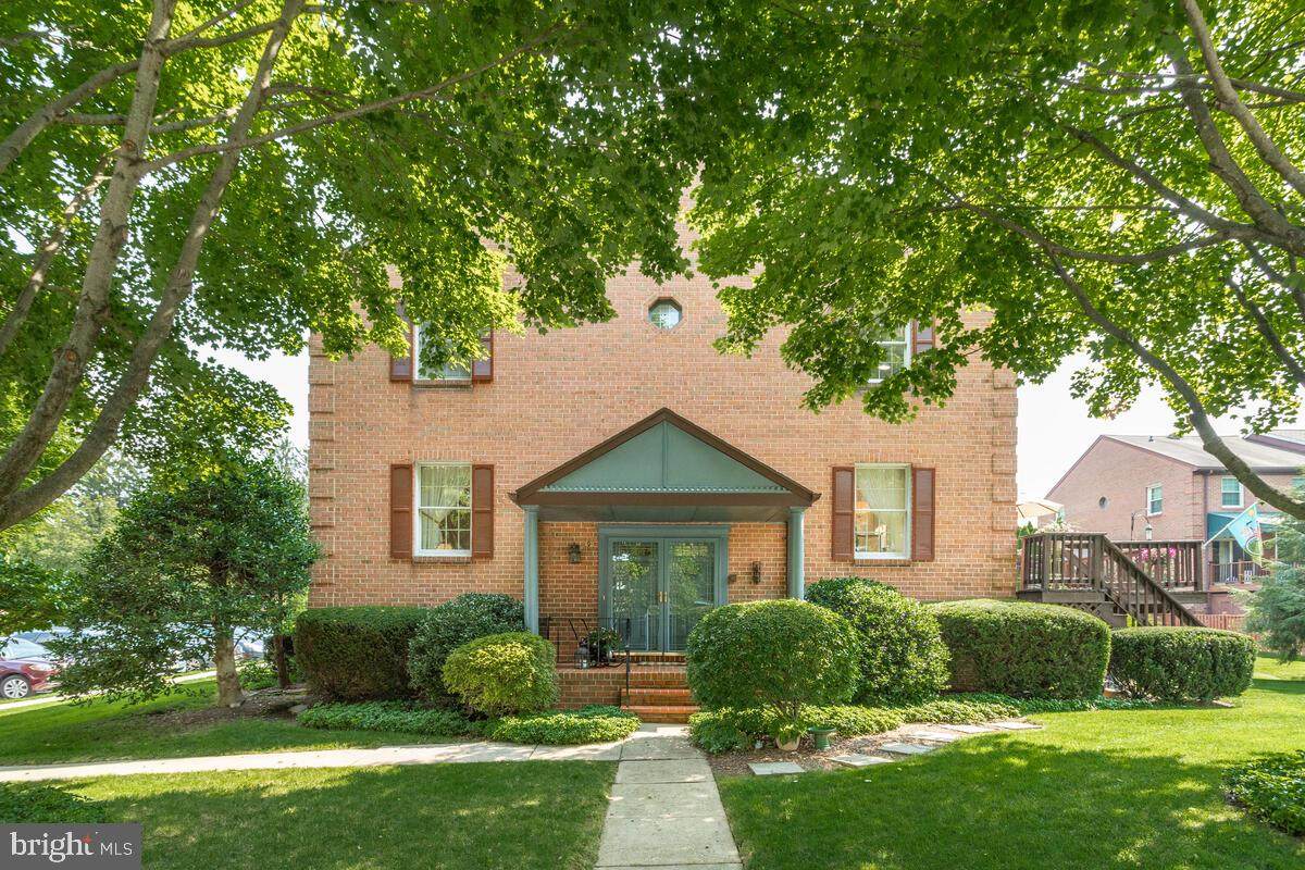 9 Silversage Court - Photo 1