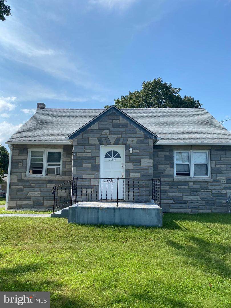145 Saybrook Avenue - Photo 1