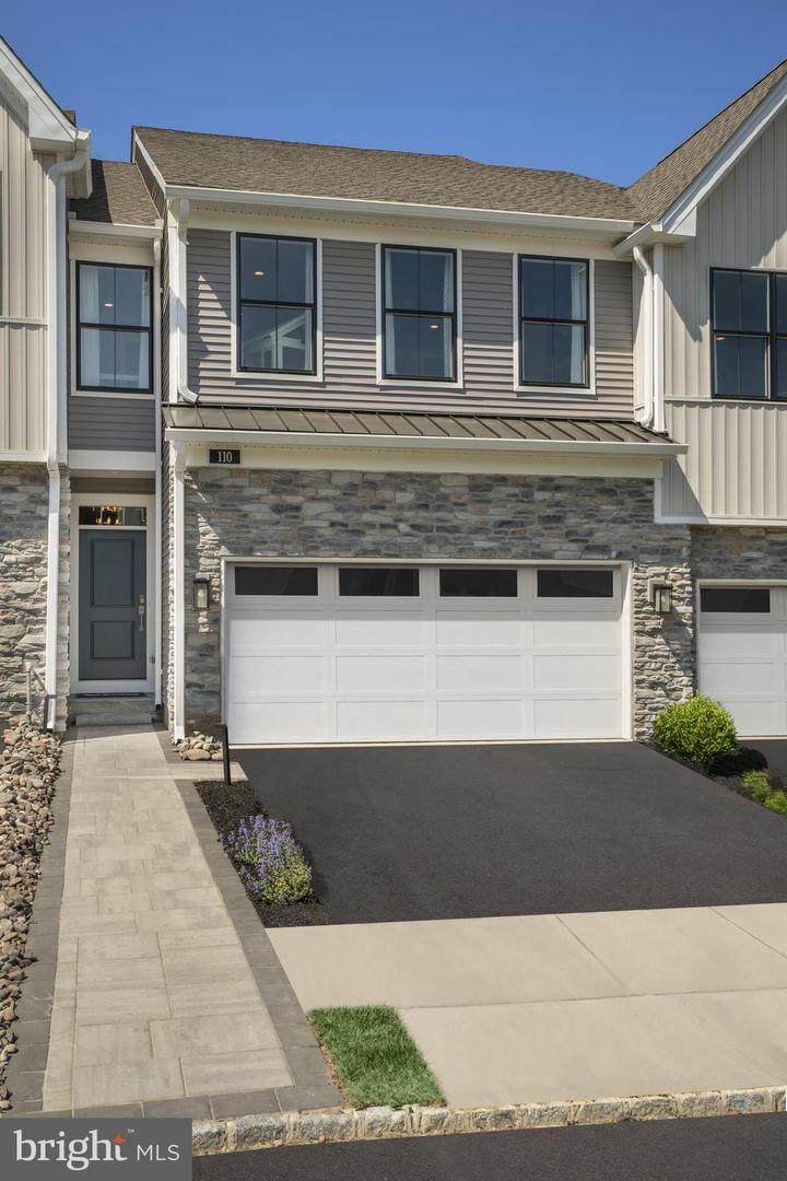 110 Segel Drive - Photo 1