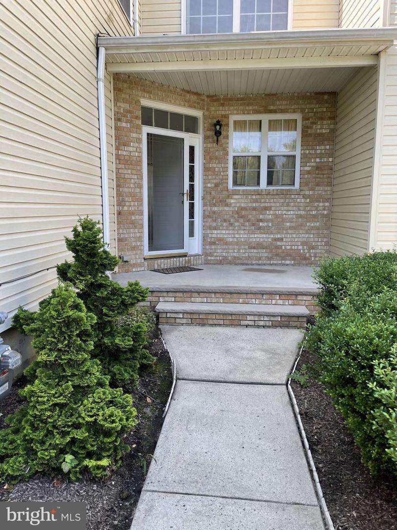 21 Shelley Circle - Photo 1