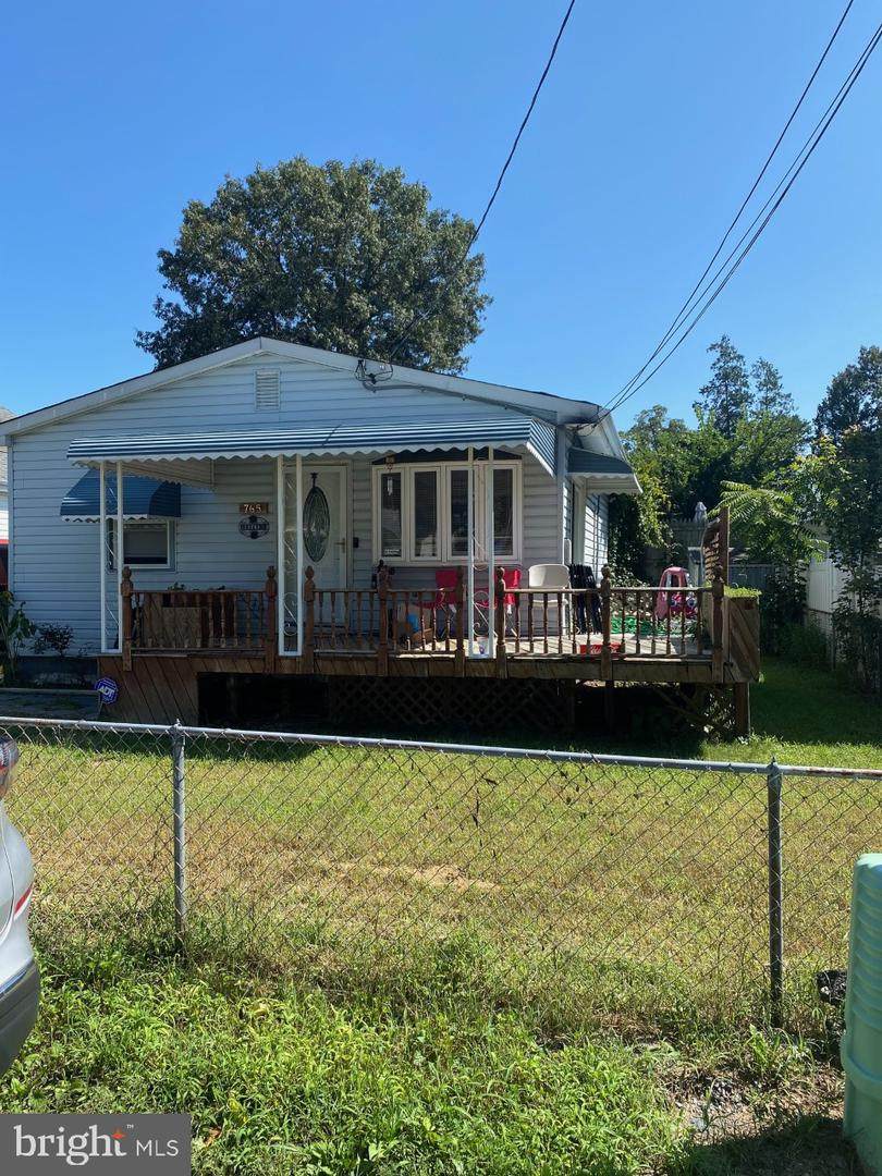 765 202ND Street - Photo 1