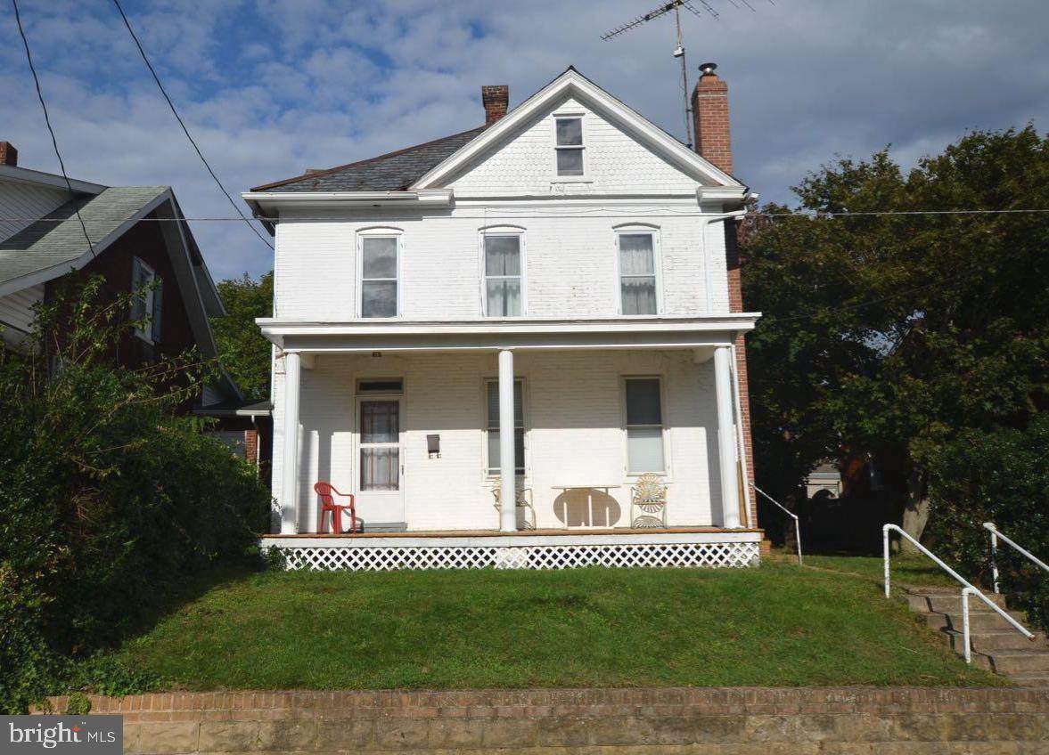 316 West 6Th Street - Photo 1