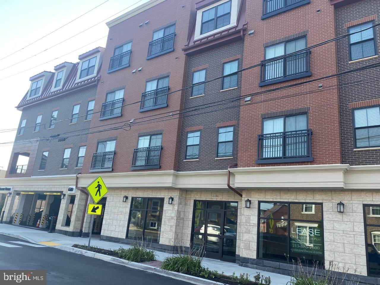 610 Summit Avenue - Photo 1
