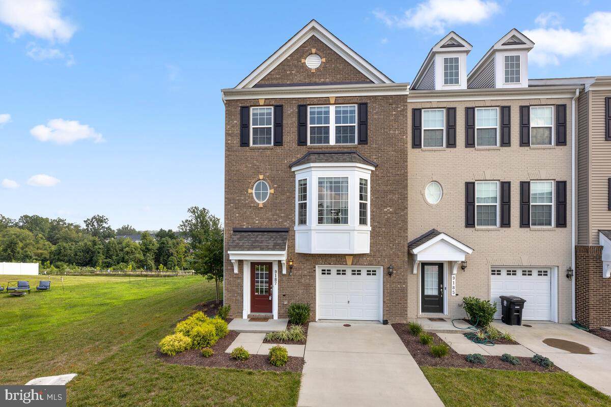 9187 Fox Stream Way - Photo 1