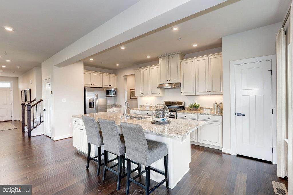 1005 Rushbrook Road - Photo 1
