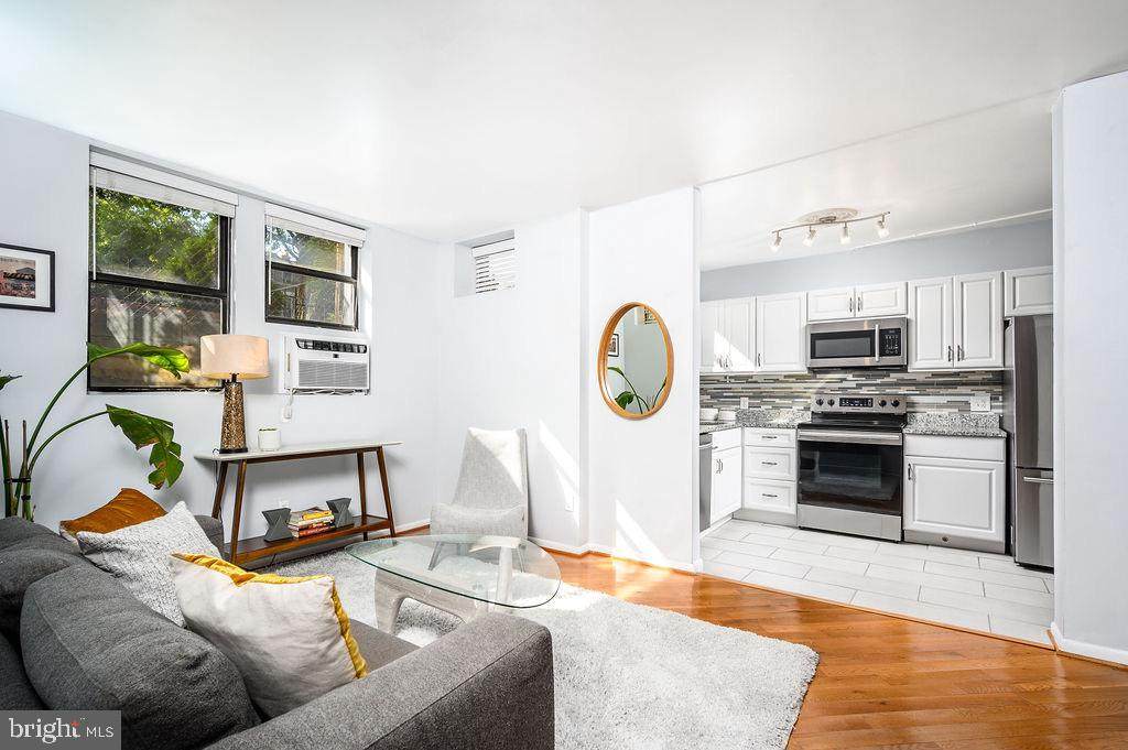 5 Rhode Island Avenue - Photo 1