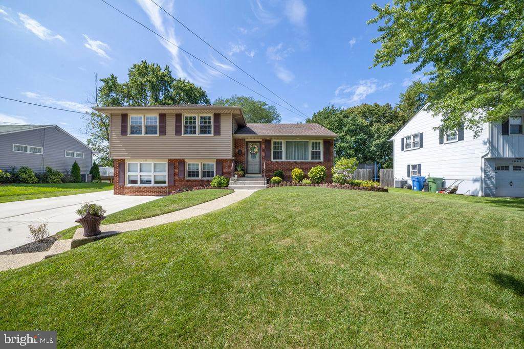 1005 Pinebrook Road - Photo 1