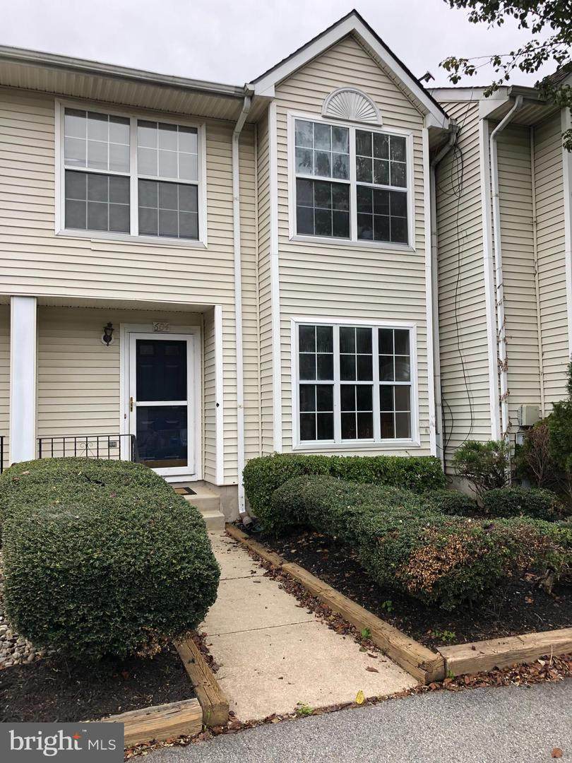 604 Benham Court - Photo 1