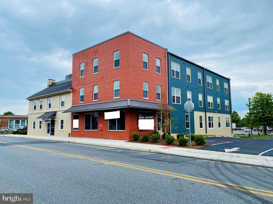 550 New Holland Avenue - Photo 1