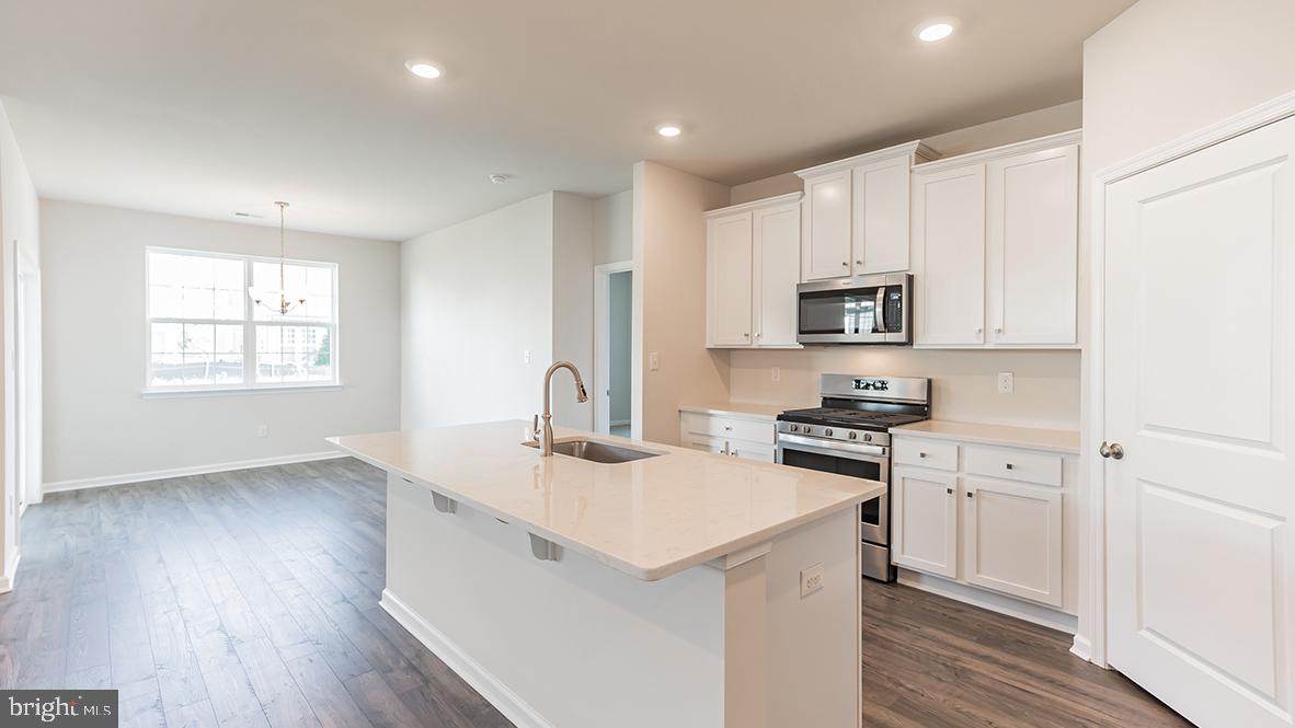 32 Walton Way - Photo 1
