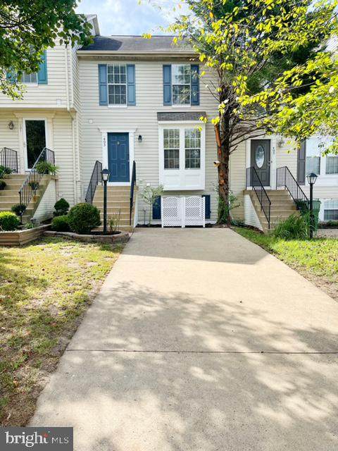 403 Sedgwick Court - Photo 1