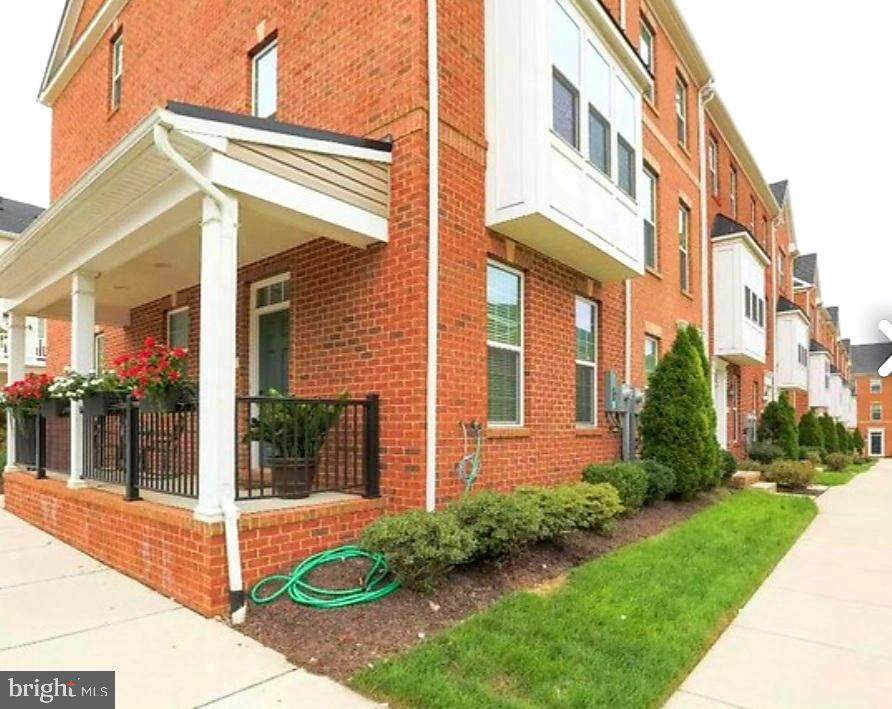 764 Macon Street - Photo 1