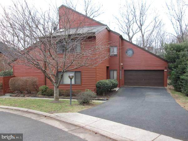 2124 Bay Lane - Photo 1
