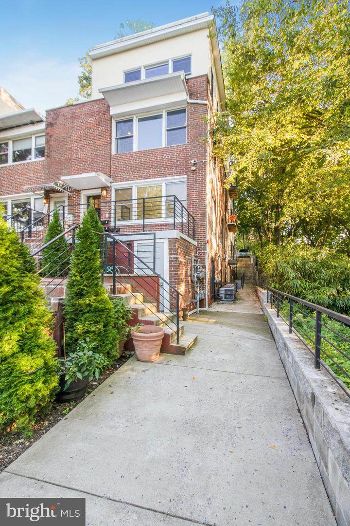 1444 Taylor Street - Photo 1