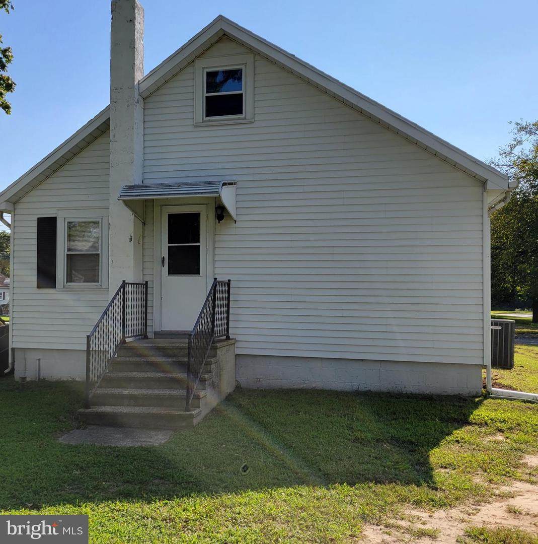 306 Richard Street - Photo 1