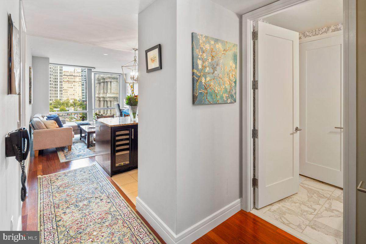 1414 Penn Square - Photo 1