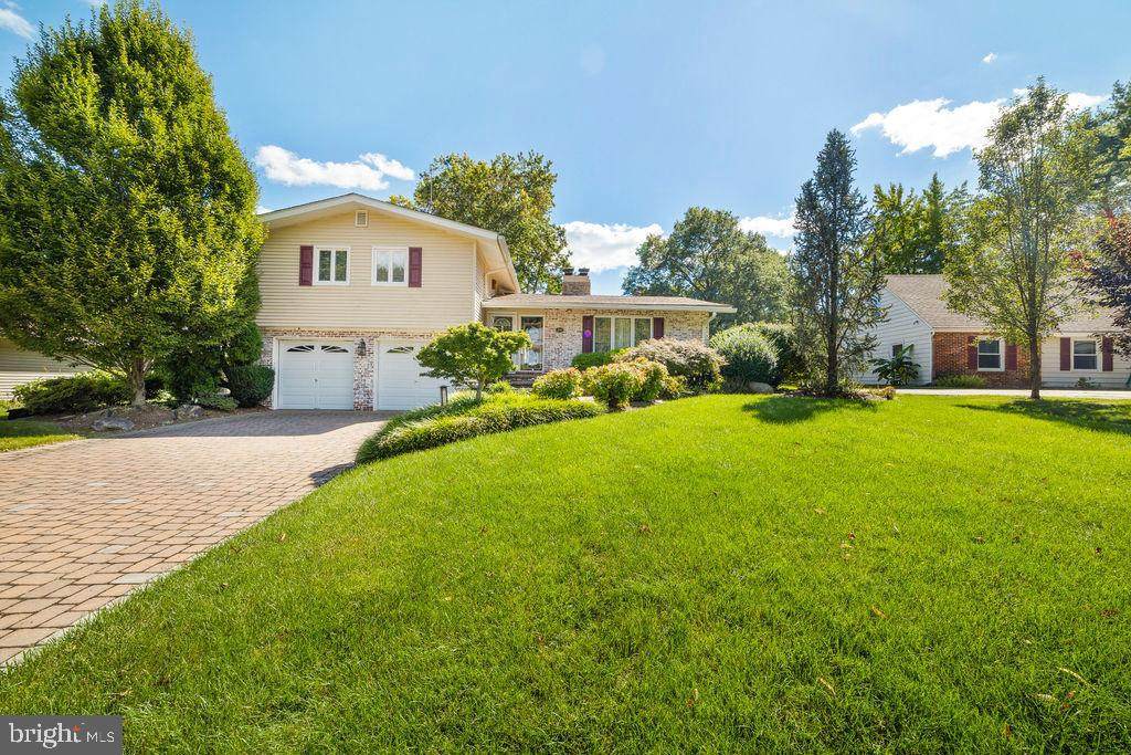 304 Hialeah Drive - Photo 1